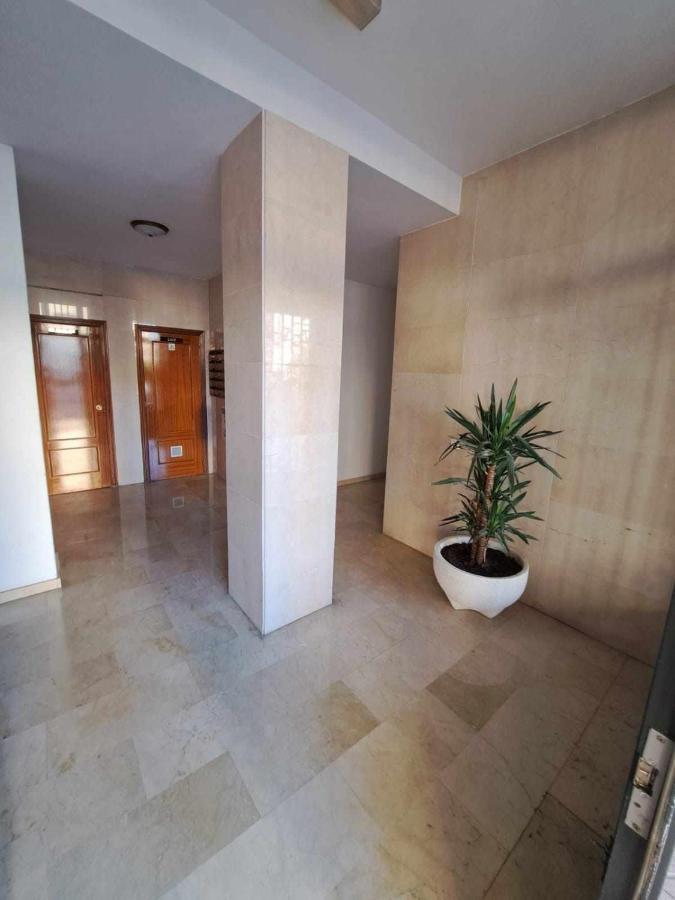 Universidad 2 By Shouthern Rooms Jaen Bagian luar foto
