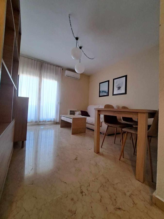 Universidad 2 By Shouthern Rooms Jaen Bagian luar foto