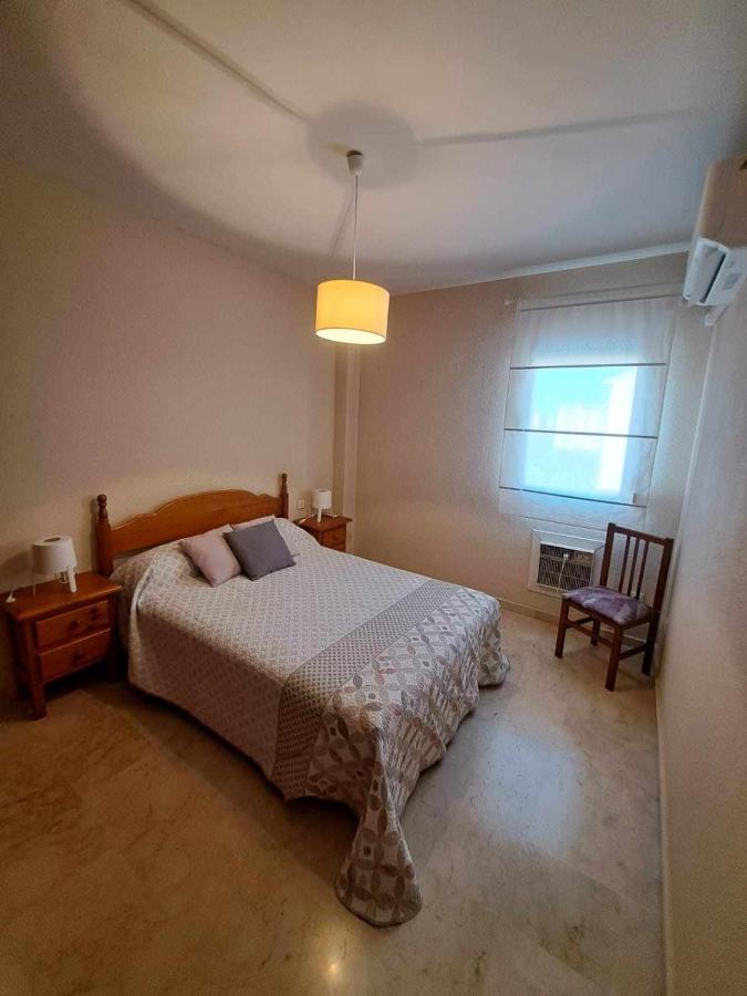 Universidad 2 By Shouthern Rooms Jaen Bagian luar foto