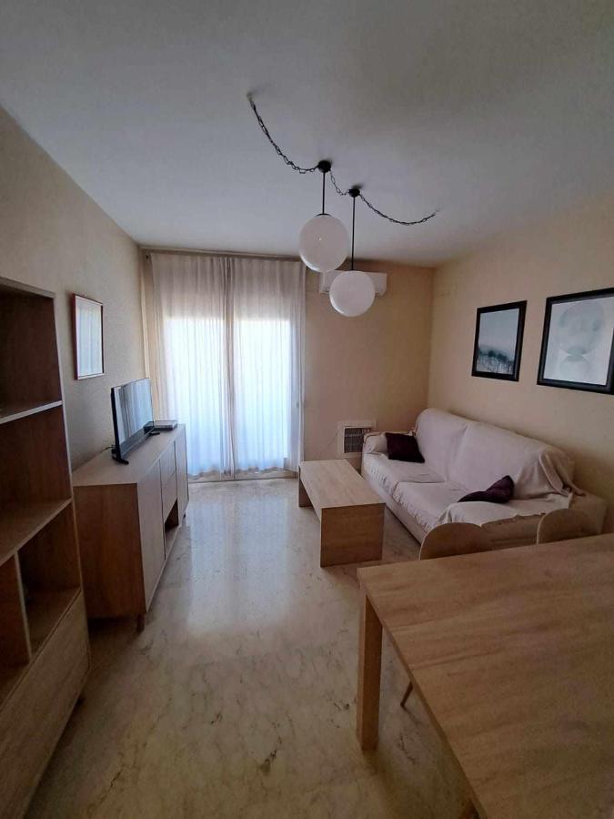 Universidad 2 By Shouthern Rooms Jaen Bagian luar foto