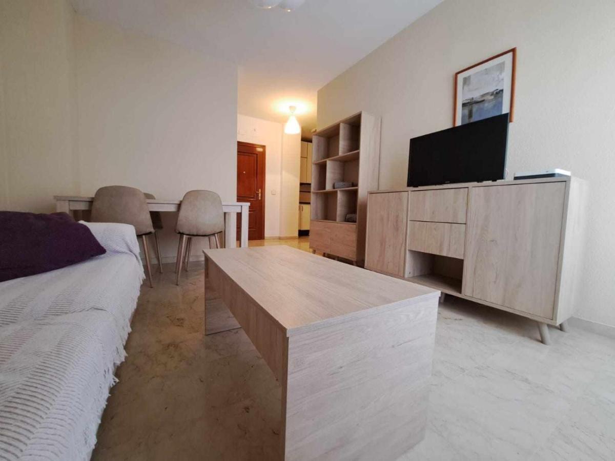 Universidad 2 By Shouthern Rooms Jaen Bagian luar foto